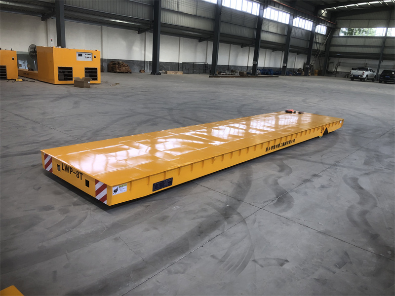 超低臺(tái)面8噸無(wú)軌車(chē)09