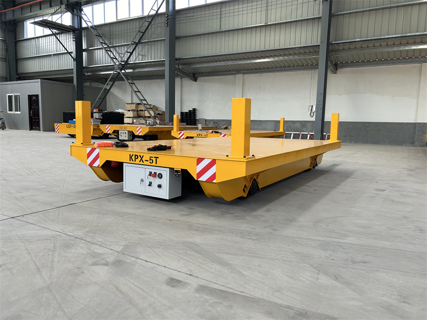 蓄電池供電載重5噸軌道車(chē)01