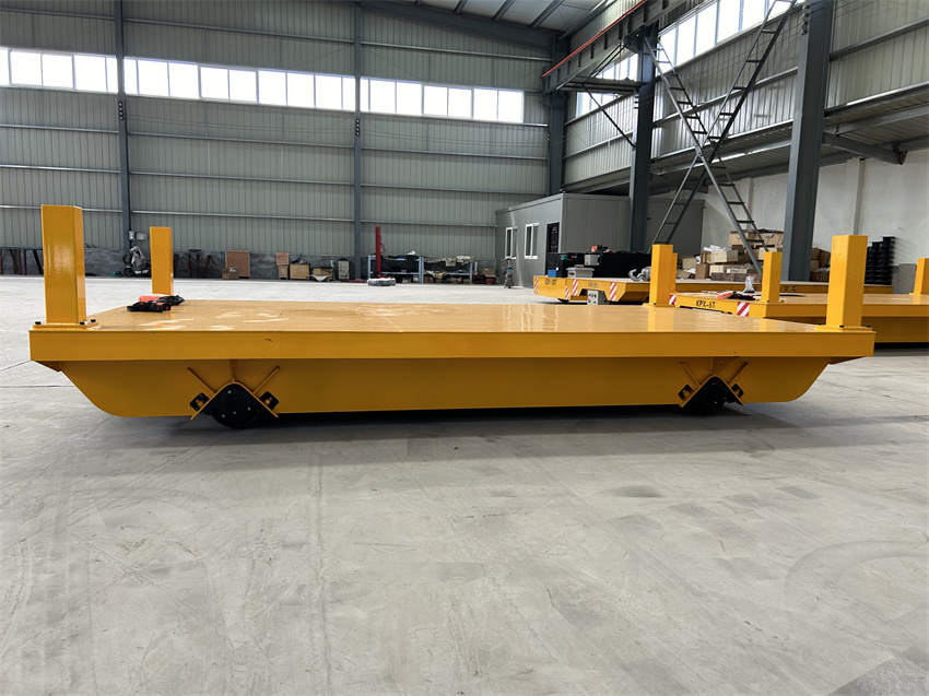 蓄電池供電載重5噸軌道車(chē)02